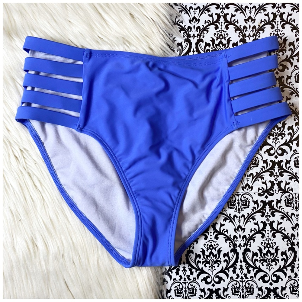 SO : size : junior’s : M : periwinkle caged band bikini bathing suit bottoms